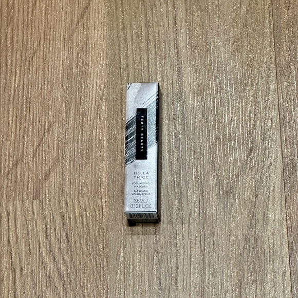 5 for $25 item 🌺 Mini Fenty Beauty by Rihanna Hella Thicc Mascara - Picture 1 of 5